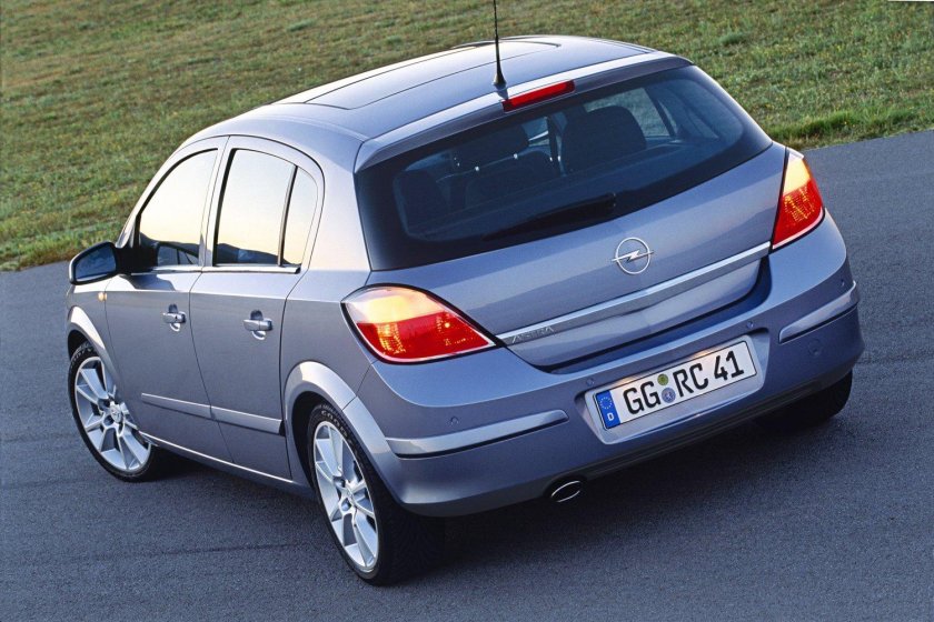 Opel Astra h 2004