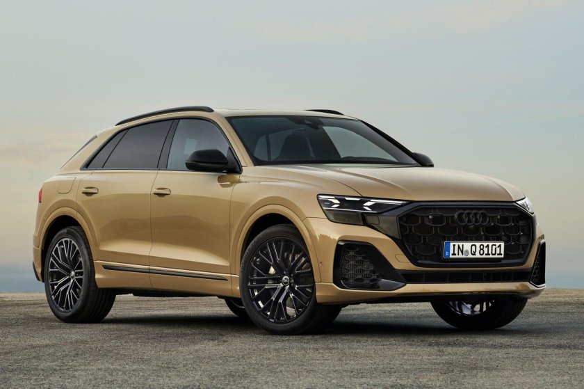 Ауди кроссовер q8