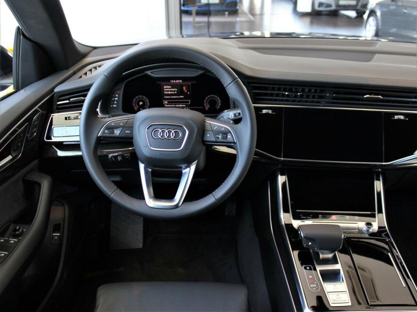 Ауди ку 8 салон