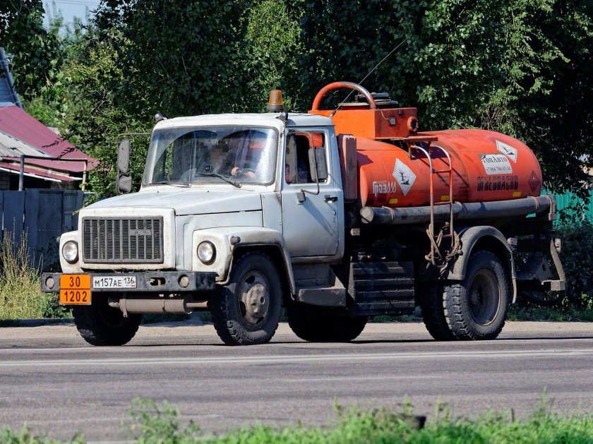 ГАЗ 3307 бензовоз