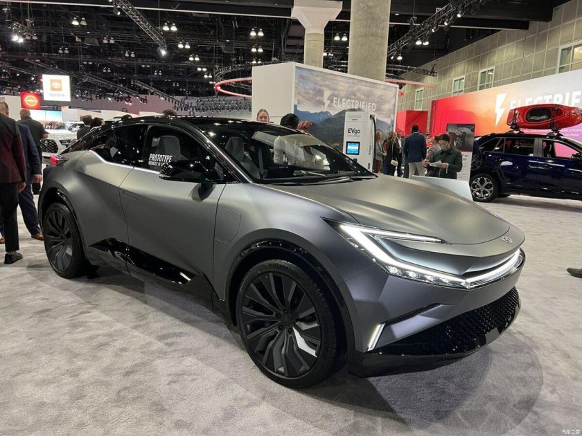 Toyota bz compact suv