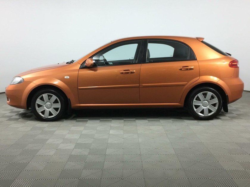 Шевроле Лачетти оранжевая седан