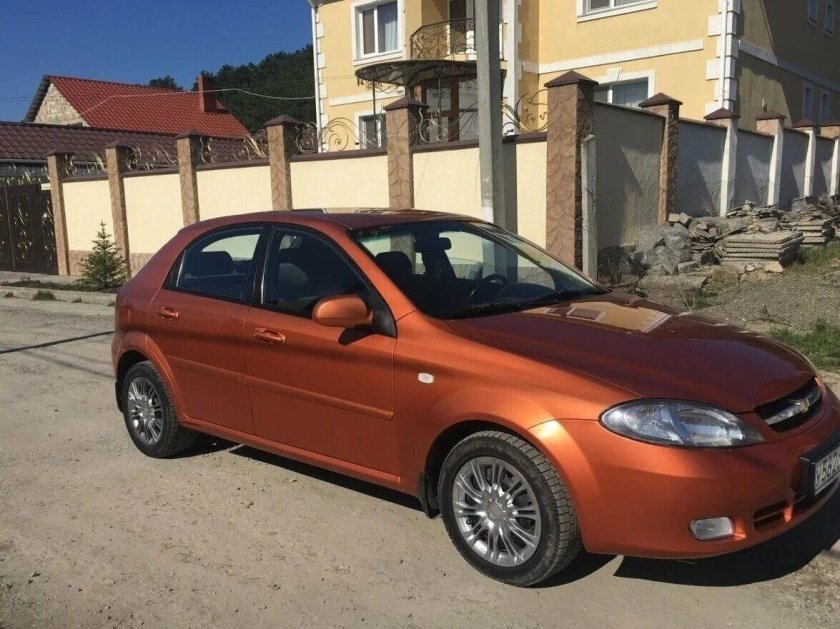 Лачетти хэтчбек оранжевый