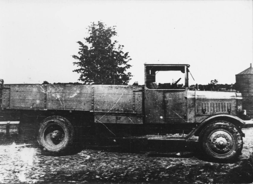 ЯАЗ-210 грузовой автомобиль