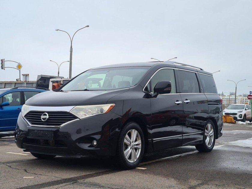 Минивэн Nissan Quest