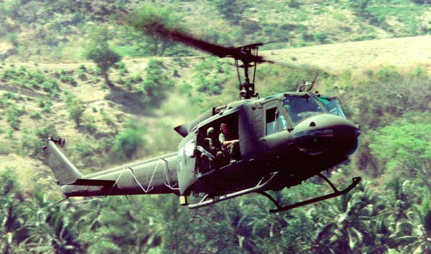 Bell uh-1 iroquois вьетнам