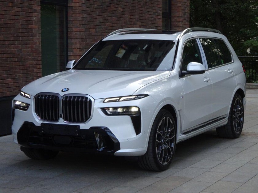 BMW x7 m50i