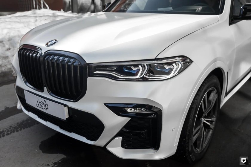 BMW x7 белый