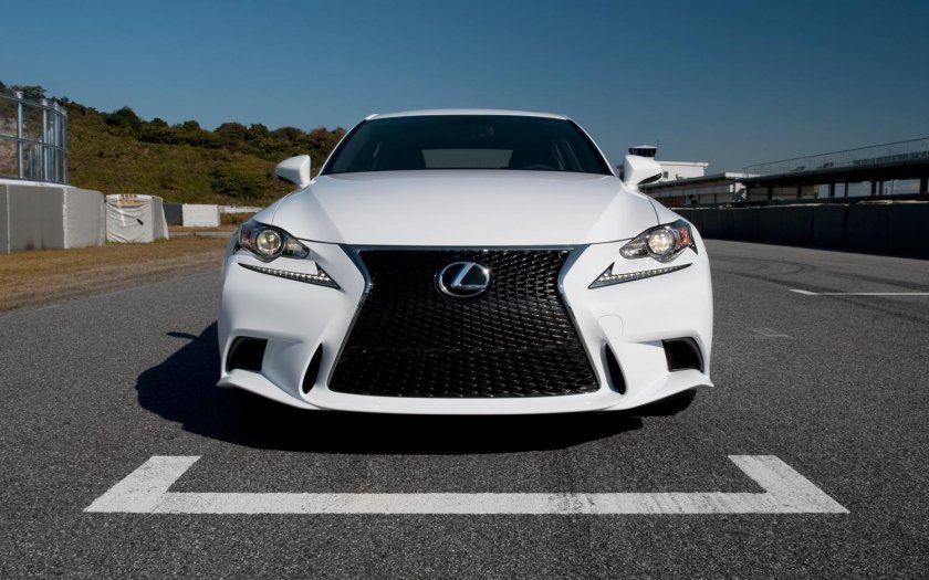 Лексус ИС 250