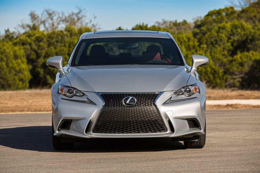 Lexus is 350 f Sport