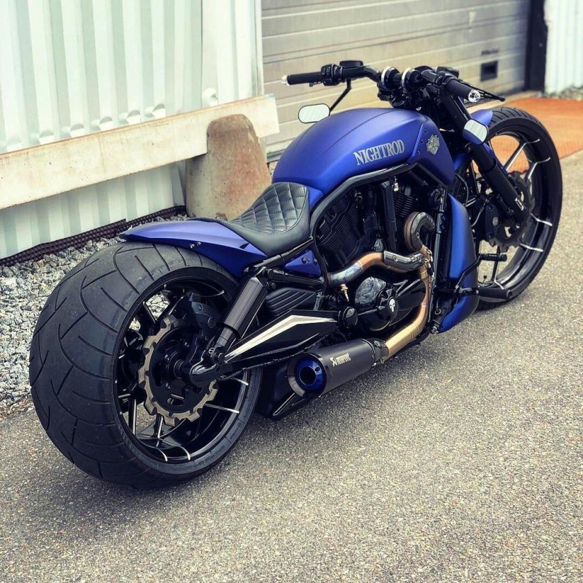 Мотоцикл Харлей Дэвидсон v-Rod Custom