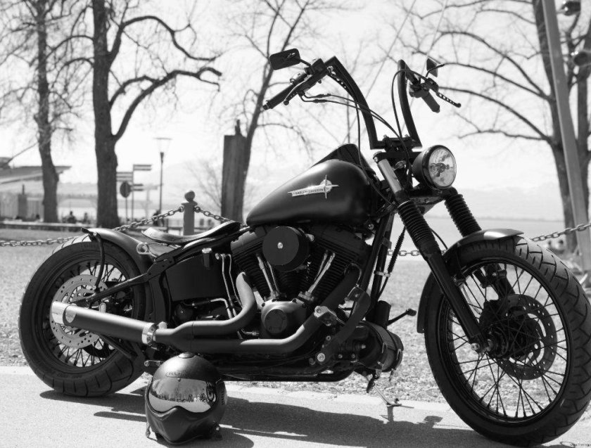 Харлей Дэвидсон чоппер черный