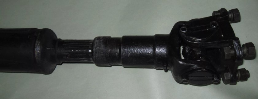 ЧТЗ 2201010 вал карданный