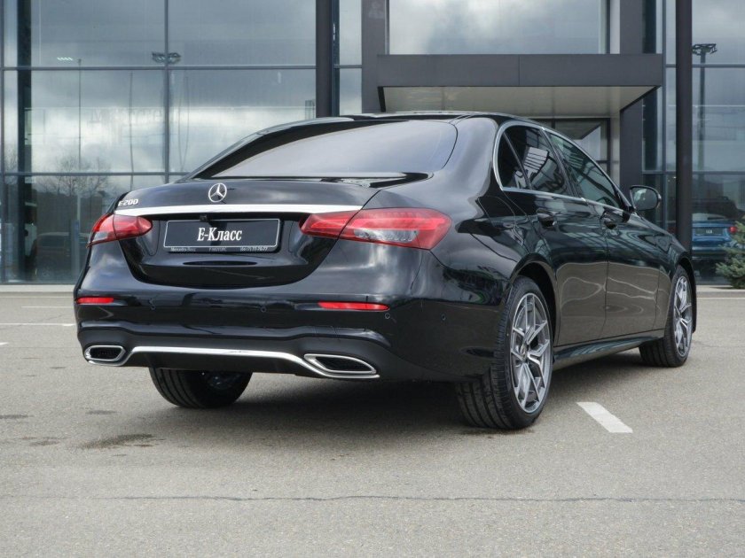 Mercedes e200 2021 черный