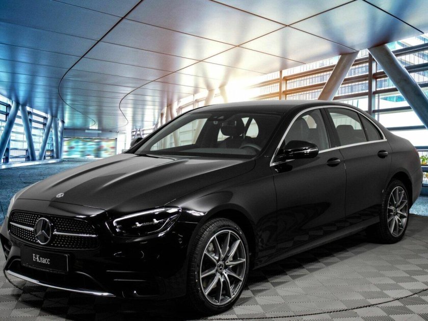 Мерседес седан 2022 черный