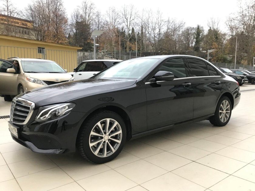 Mercedes e200 w213 черный