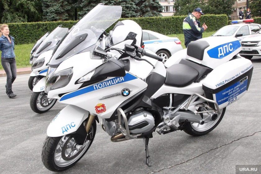 Полицейский мотоцикл БМВ f800
