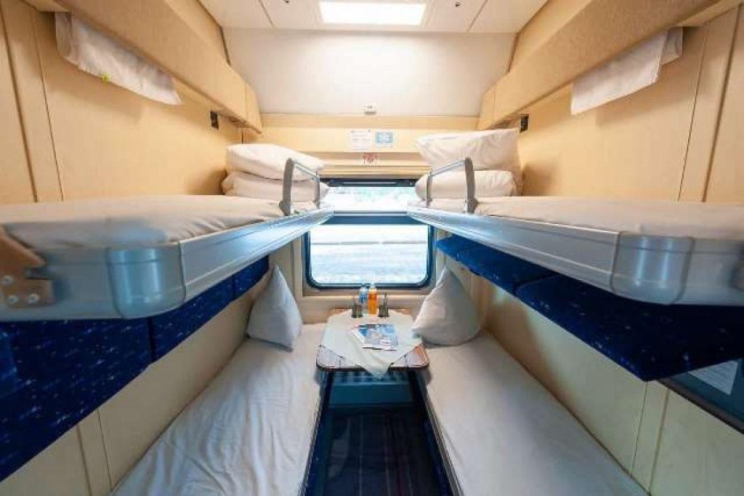 Фирменный поезд Южный Урал купе