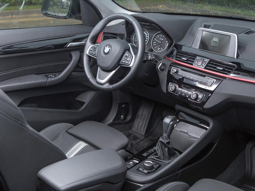 BMW x1 2016 салон