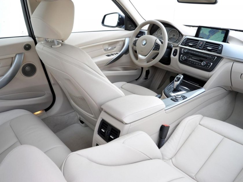 BMW 3 белый салон