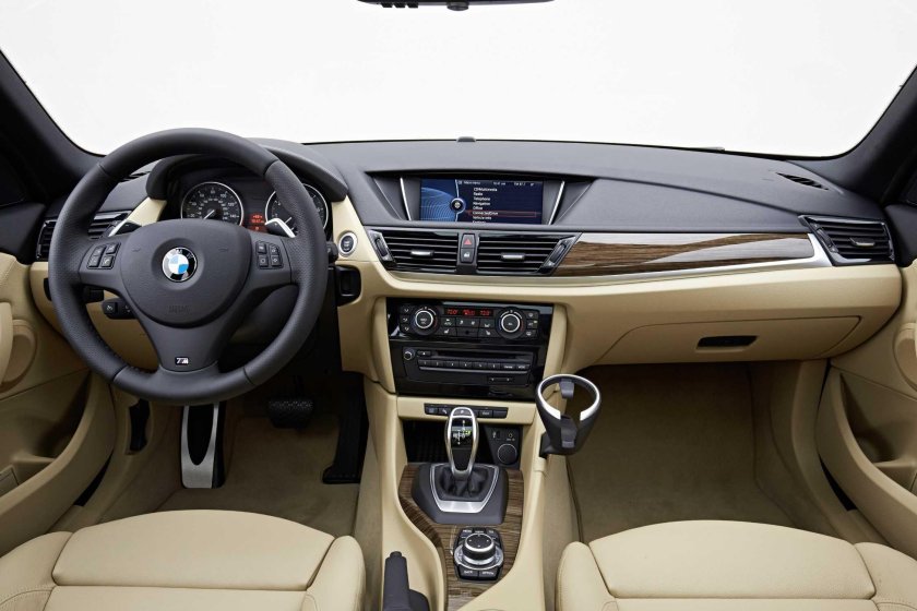 BMW x1 2013 салон