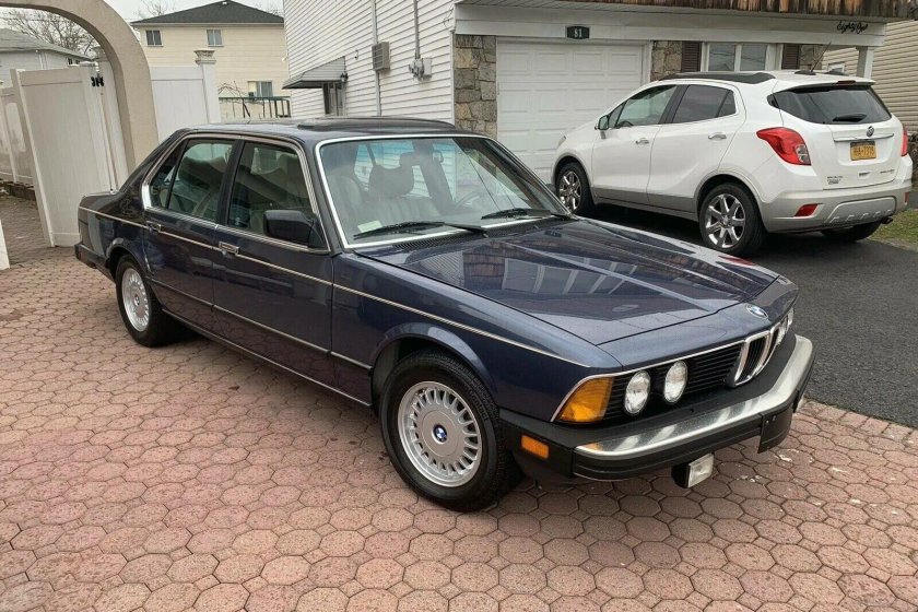 BMW e23 735i