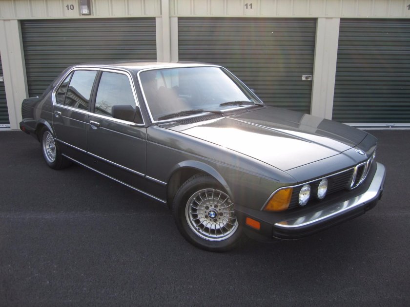 БМВ 735i 1987
