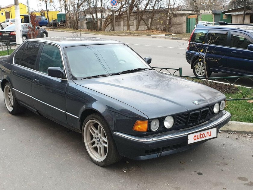 BMW 735i e32