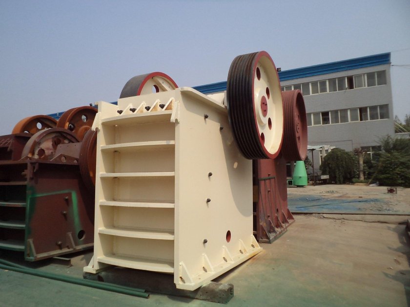 Дробилка щековая Ре-600х900 vi