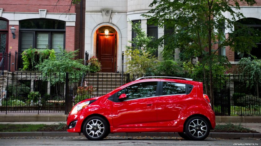 Шевроле Спарк красный