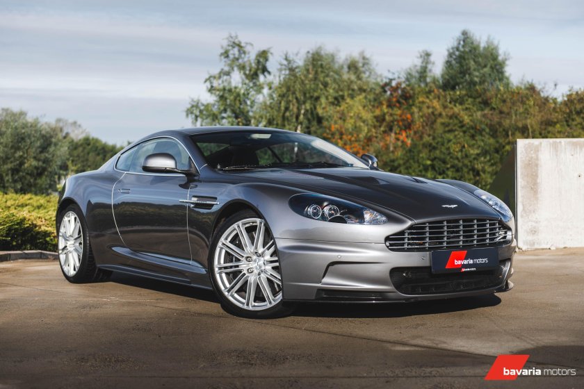 Aston Martin DBS v12