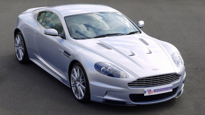 Астон Мартин DBS v12