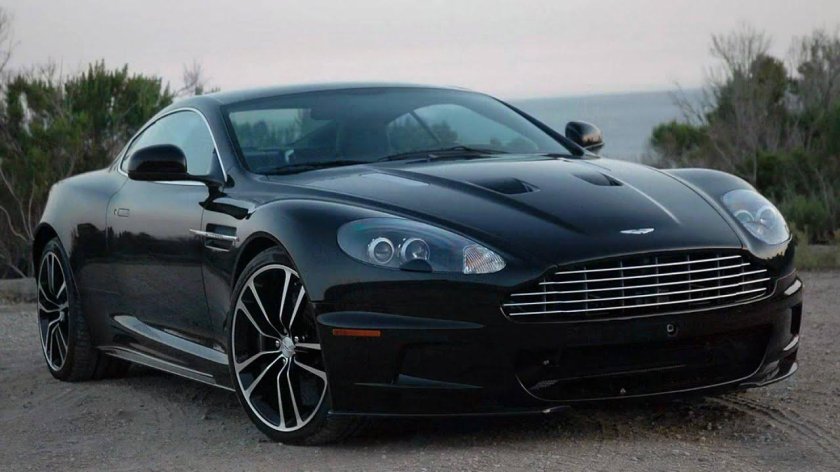 Астон Мартин DBS v12