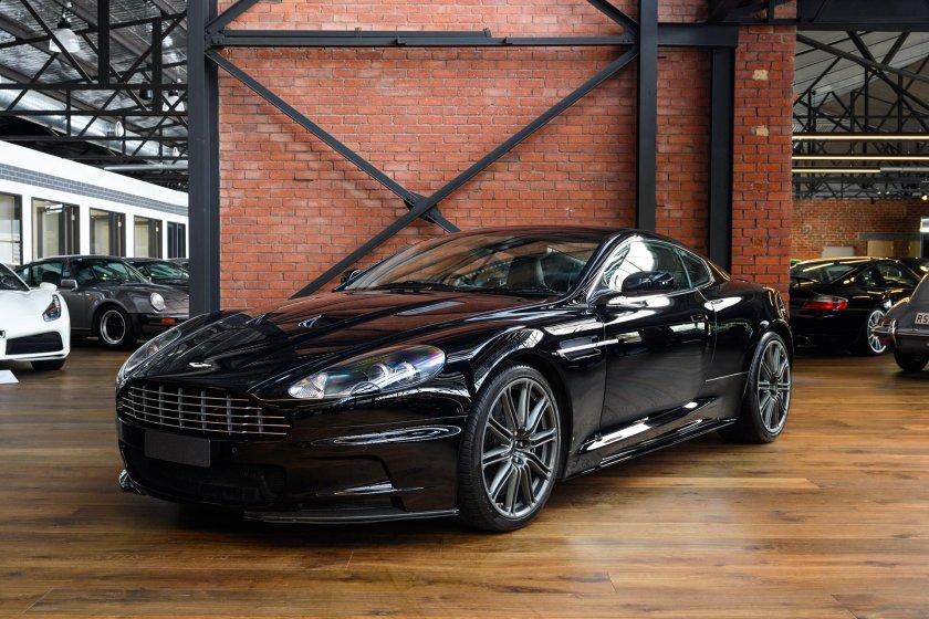 Aston Martin DBS v12