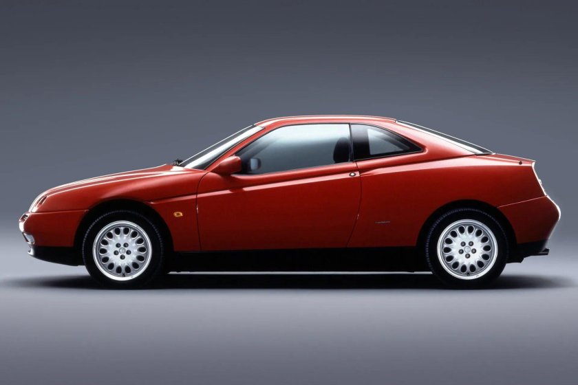 Alfa Romeo GTV 916