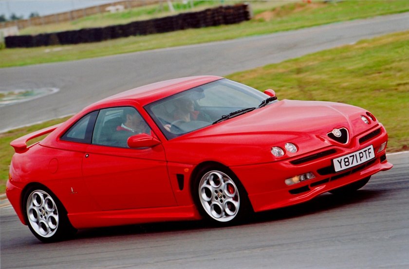 Alfa Romeo GTV 2001