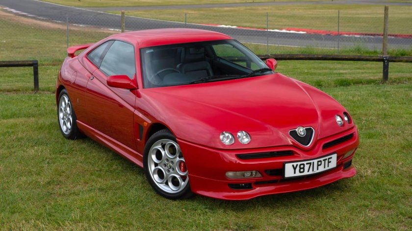 Alfa Romeo GTV 916