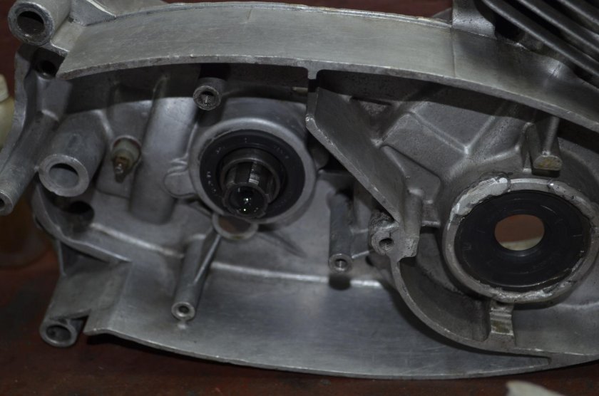 Столик сцепления Ява 638