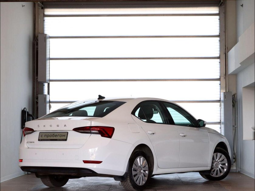 Hyundai Solaris 2 белый