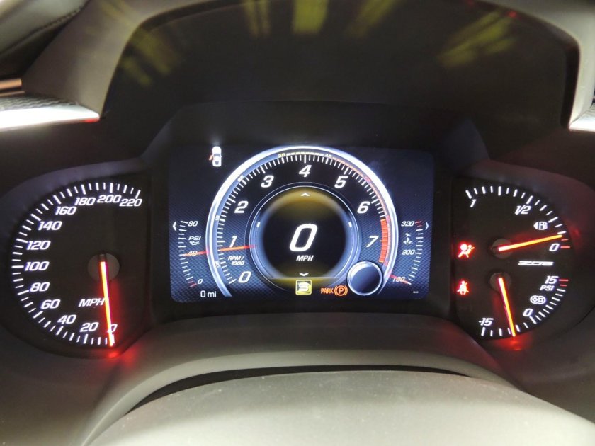 Chevrolet Corvette спидометр