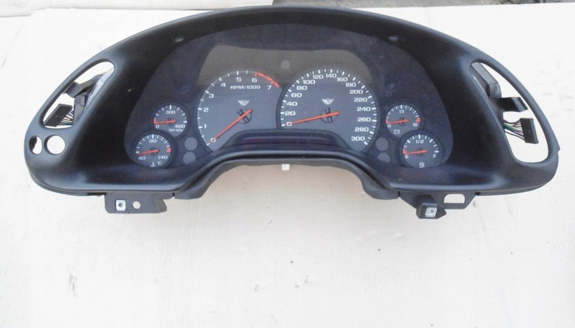 Chevrolet Corvette c4 приборная панель