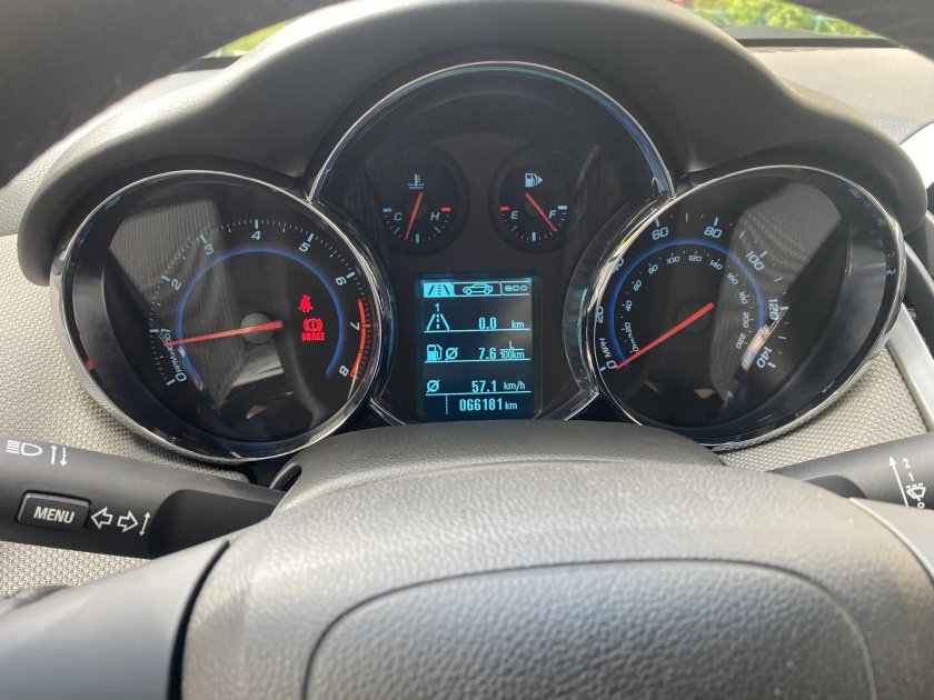 Панель приборов Шевроле Круз 1.6