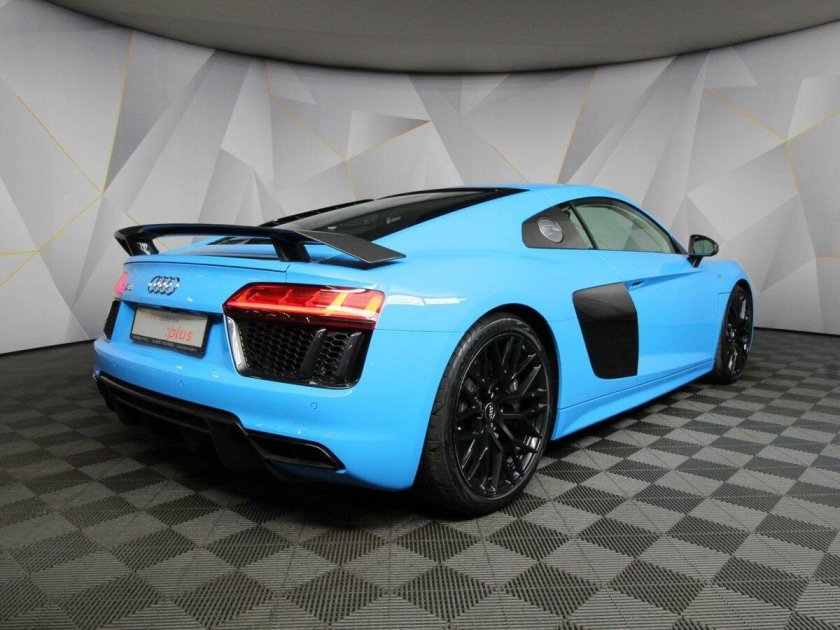 Audi r8 coupe v10 plus