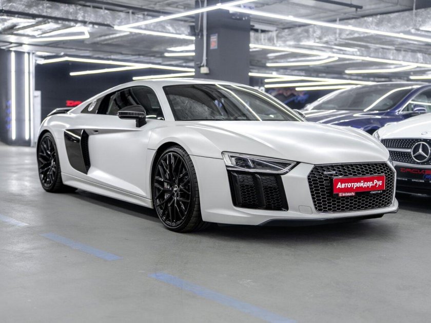 Audi r 8 2016