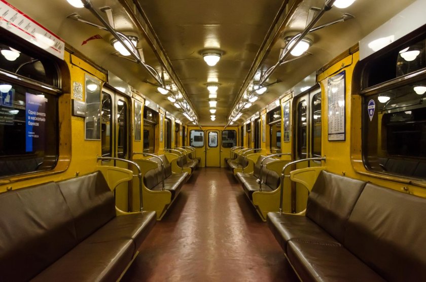 Линкрустовый вагон метро СПБ