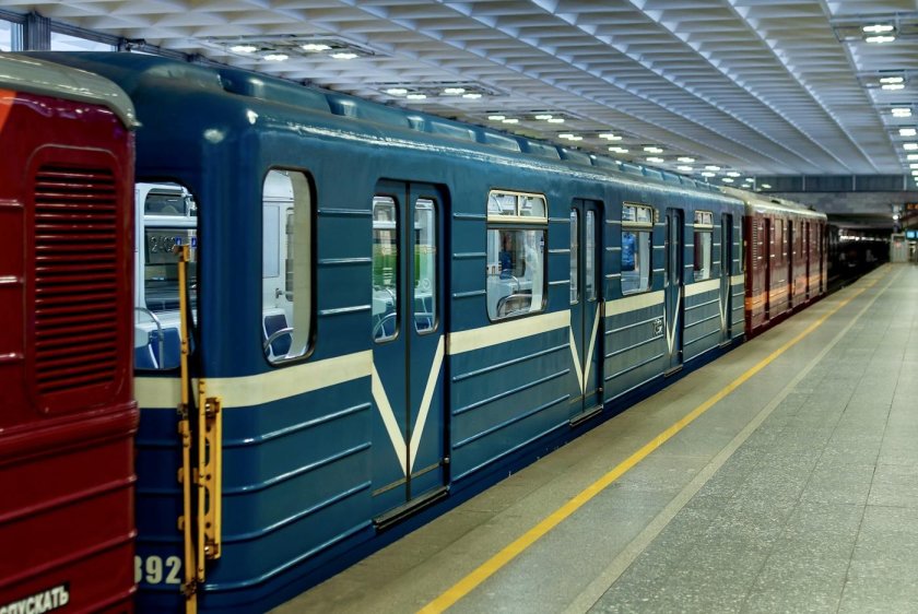 Вагон метро