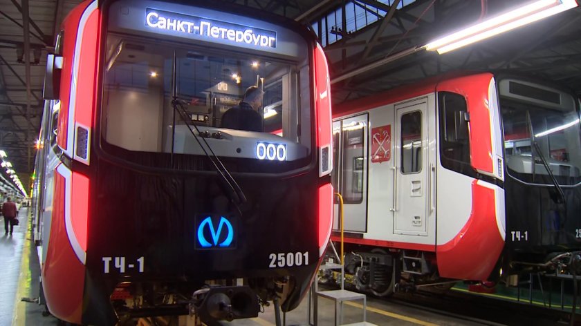 Поезд метро Балтиец Санкт-Петербург