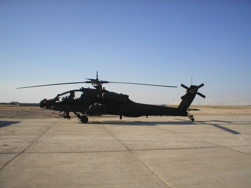 MCDONNELL Douglas Ah-64 Apache