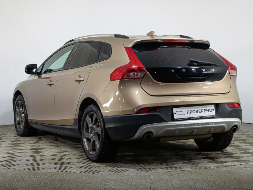 Вольво в 40 кросс кантри