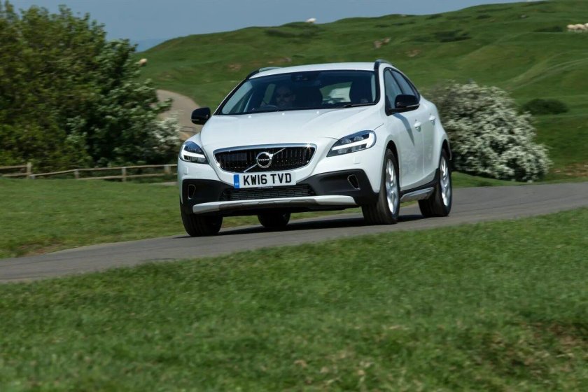 Вольво v40 Cross Country